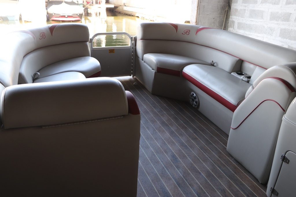Ponton Berkshire 230 CL STS 2016