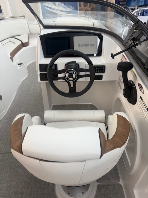 231DC Stingray 2025 Mercury PRÉCONFIGURÉ (prix avec 200XL)