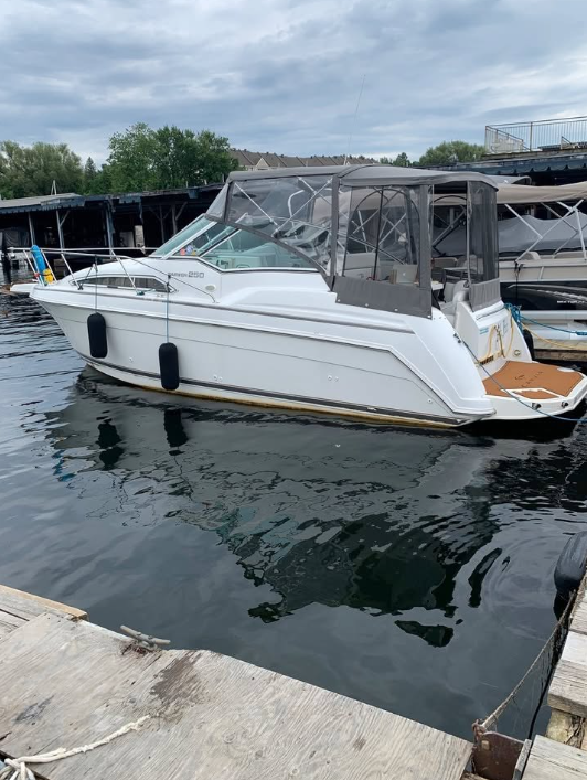 1996 Carver express 250