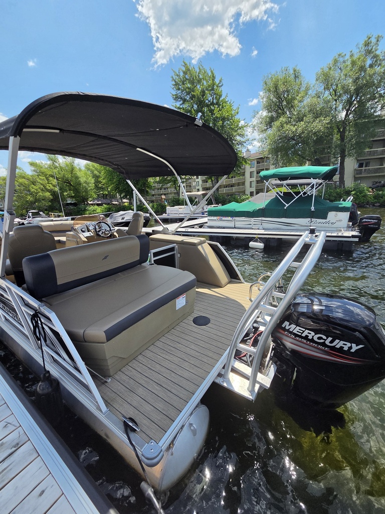 Starcraft Ponton EX20QDH 2024 et moteur Mercury 90HP