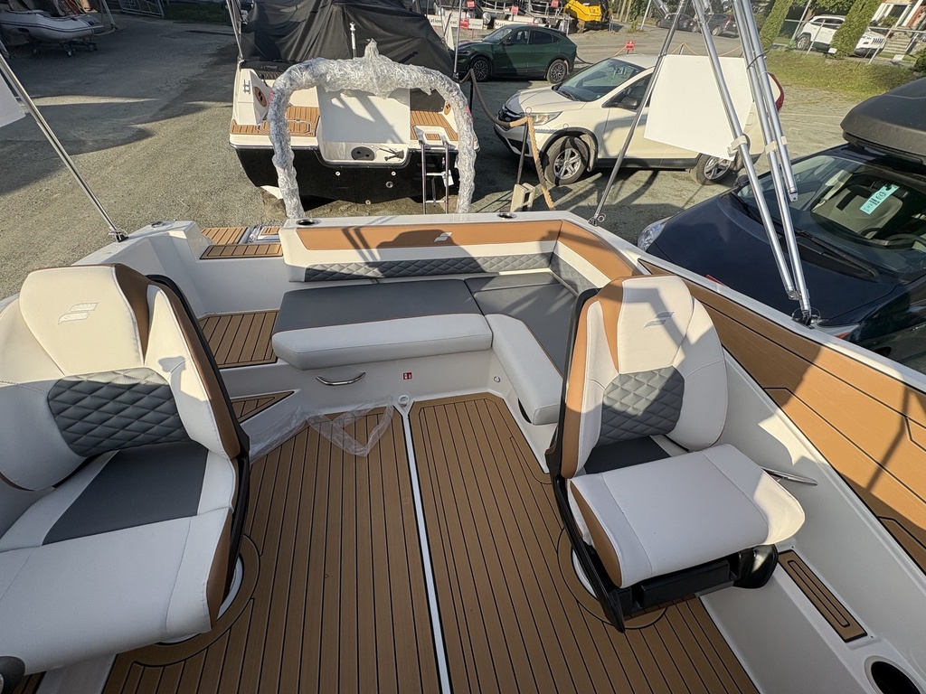 Starcraft SVX 190 OB 2026 Mercury 150HP