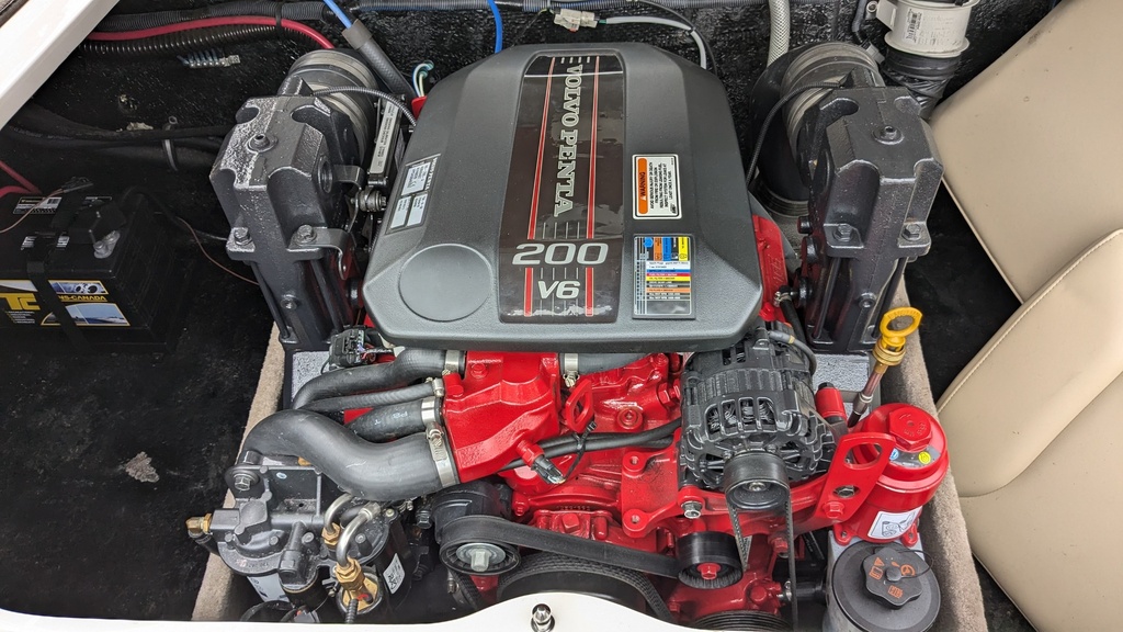 208LR Stingray 2014 Volvo V6 6.3 200SX