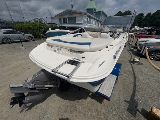 Larson 2008 18.5' avec remorque Ez Loader