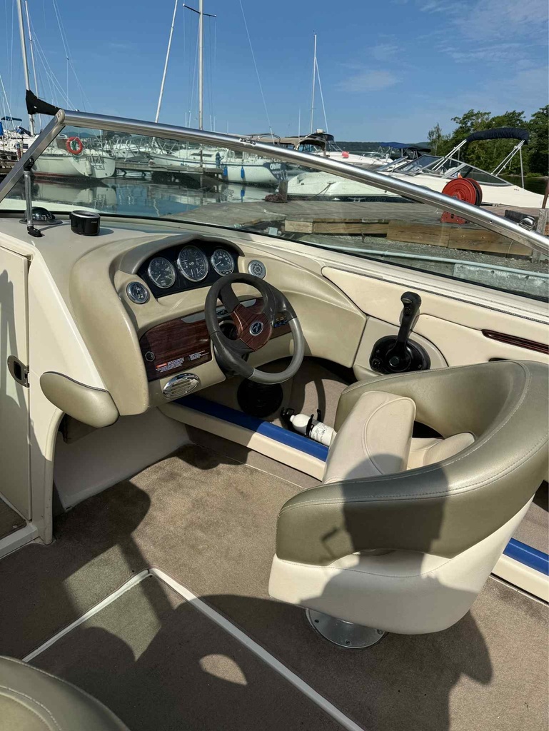 Searay 210 Select 2009 avec remorque