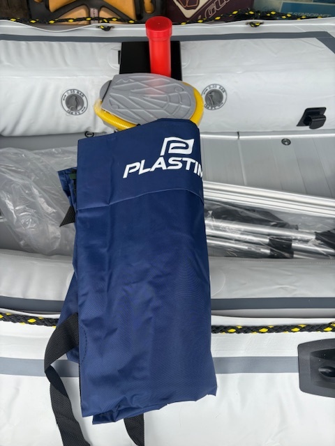 Bateau gonflable plastimo trail avec moteur Suzuki 2,5hp