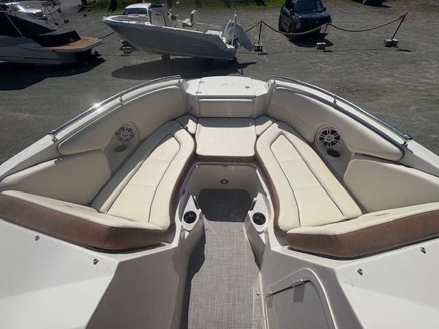 211DC Stingray 2024 Suzuki 200HP