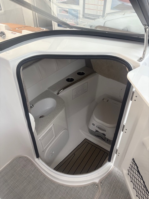 231DC Stingray 2025 Mercury 200 ou 250XL