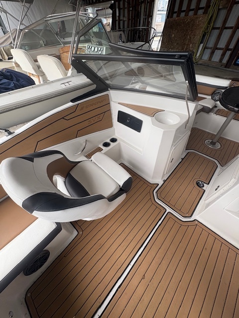 Starcraft SVX 210 IO 2023 Mercruiser 4.5L 250HP A1 