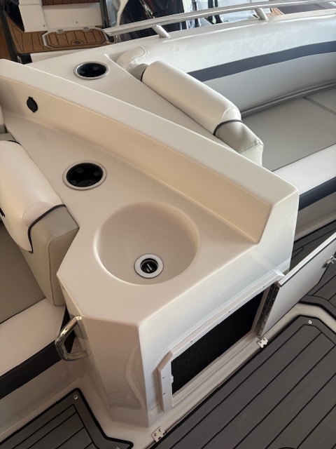 Starcraft SVX 211 IO 2024 Mercruiser 4.5L 250HP A1 