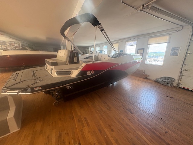 Starcraft SVX 211 IO 2024 Mercruiser 4.5L 250HP A1 