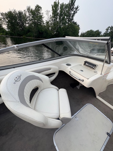 Stingray 195LX 2010 avec moteur Volvo Penta 4.3