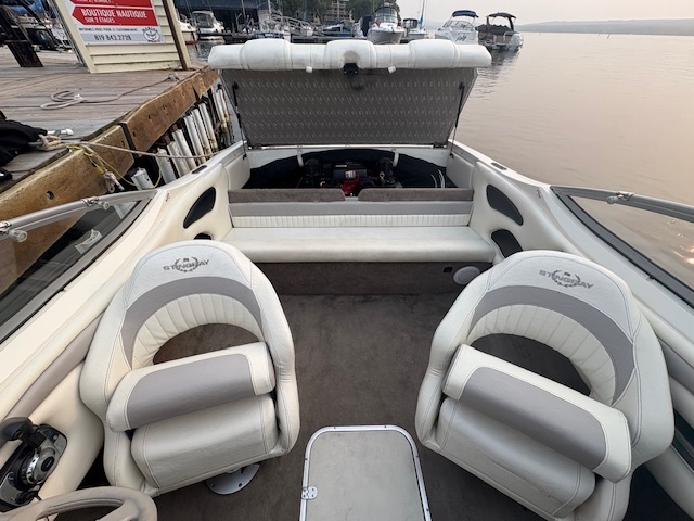 Stingray 195LX 2010 avec moteur Volvo Penta 4.3