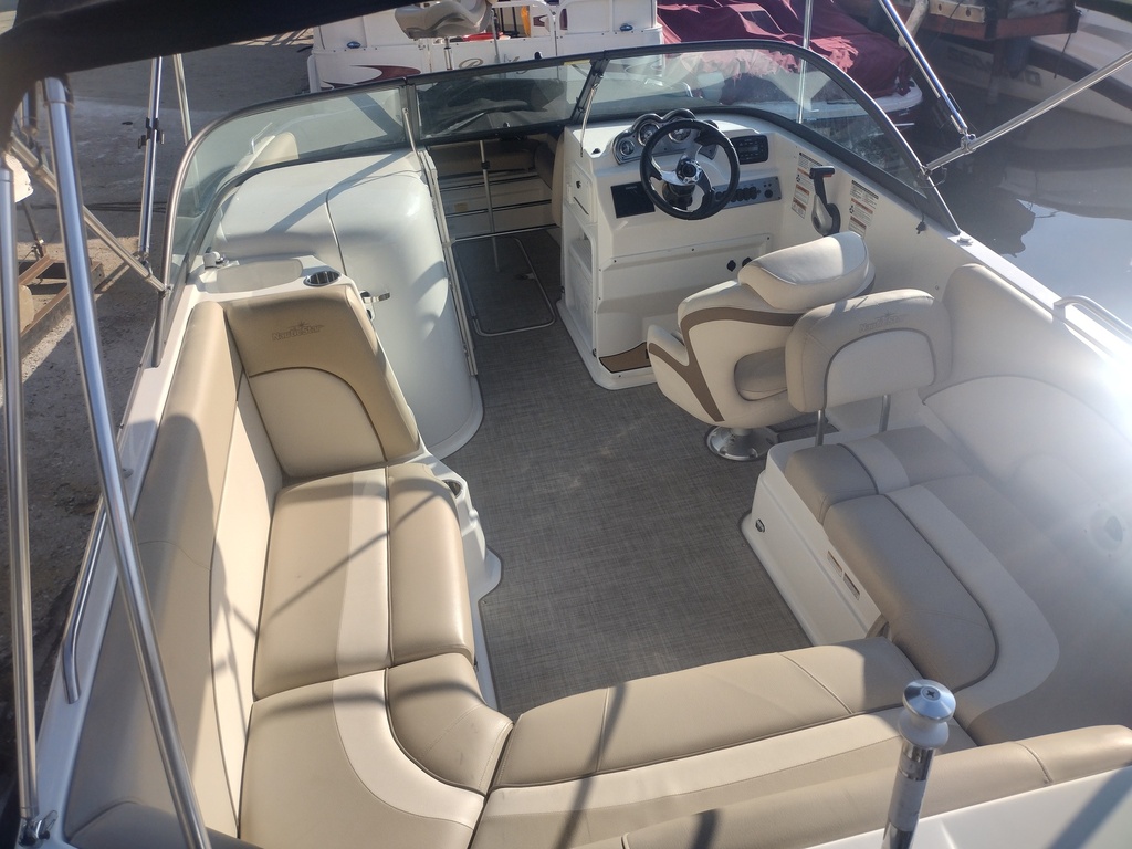 Bateau - NauticStar 223DC