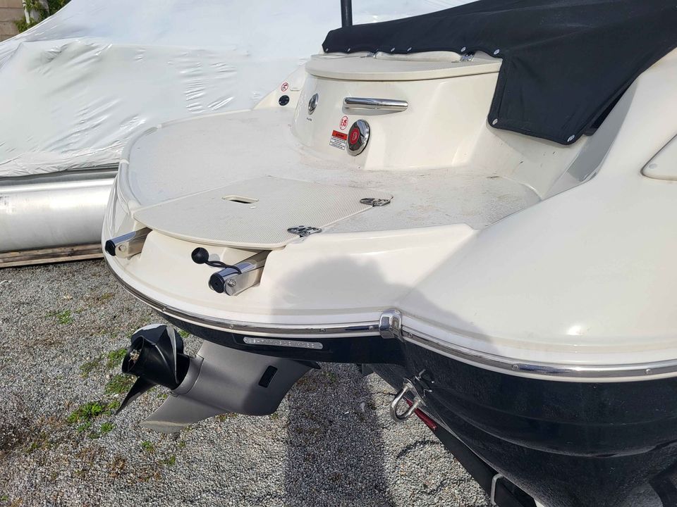 215LR Stingray 2022 Volvo 4.3L SX 250HP avec remorque