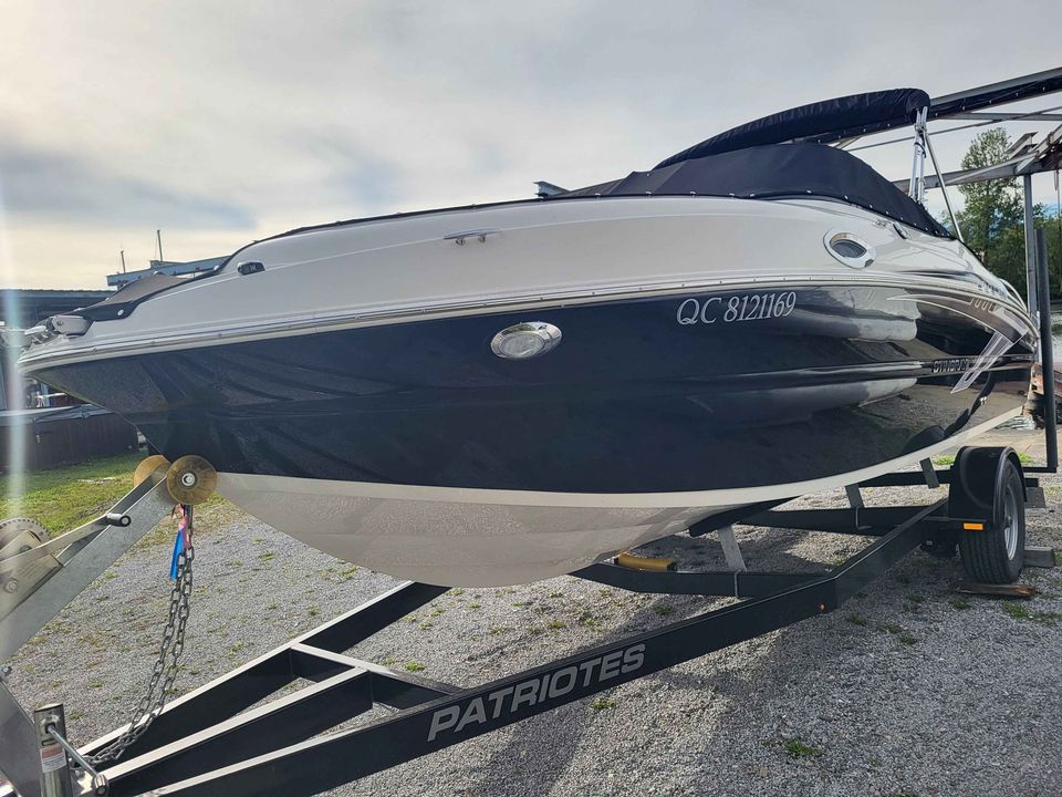 215LR Stingray 2022 Volvo 4.3L SX 250HP avec remorque