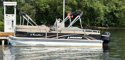 Pontoon Legend 24' (AL)