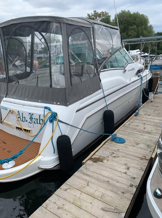 1996 Carver express 250